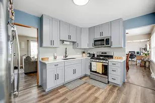 131 Village Dr, Northlake, IL 60164 - Photo 3