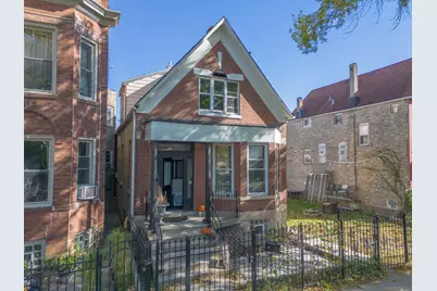 1645 N Monticello Avenue, Chicago, IL 60647 - Photo 1