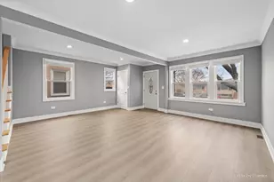 5252 N Mulligan Ave, Chicago, IL 60630 - Photo 17