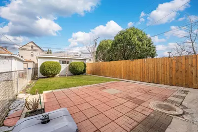 5450 W Drummond Place, Chicago, IL 60639 - Photo 19