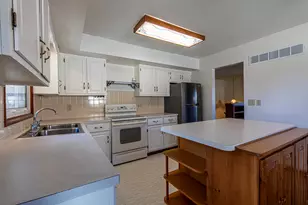 1218 Margaret Dr, Princeton, IL 61356 - Photo 13