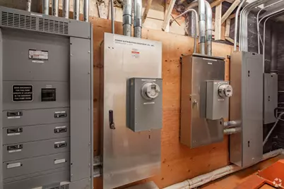 415 W Huron Street, Chicago, IL 60654 - Photo 11