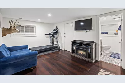 5226 W Eddy Street, Chicago, IL 60641 - Photo 31