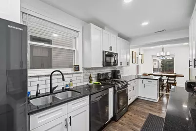 5226 W Eddy Street, Chicago, IL 60641 - Photo 17