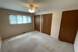 900 Georgean Ln, Schaumburg, IL 60193 - Photo 15