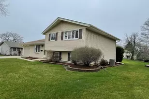 900 Georgean Ln, Schaumburg, IL 60193 - Photo 23