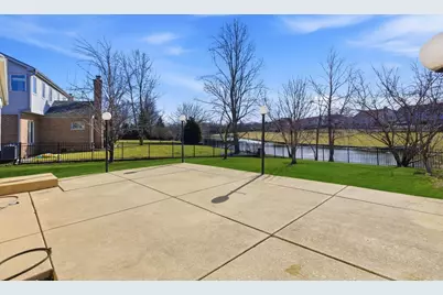 681 Castlerea Lane, Des Plaines, IL 60016 - Photo 7