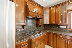 681 Castlerea Ln, Des Plaines, IL 60016 - Photo 23