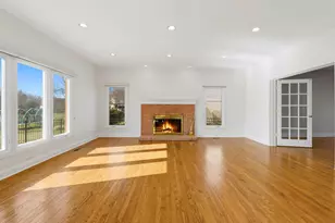 681 Castlerea Ln, Des Plaines, IL 60016 - Photo 17