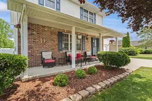 925 Magnolia Dr, Bourbonnais, IL 60914 - Photo 3