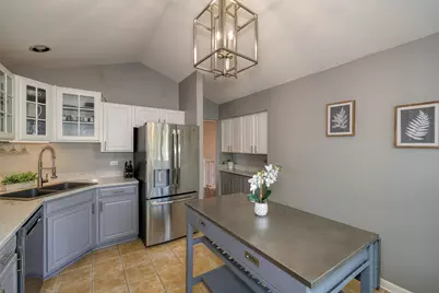 [Address not provided], Warrenville, IL 60555 - Photo 9