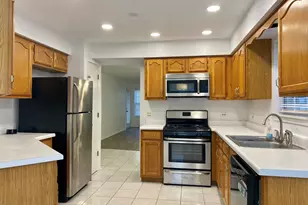 [Address not provided], Schaumburg, IL 60193 - Photo 5