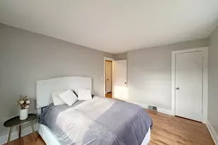 215 S Forest Ave, Palatine, IL 60074 - Photo 15