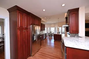 175 Lagoon Dr, Northfield, IL 60093 - Photo 13