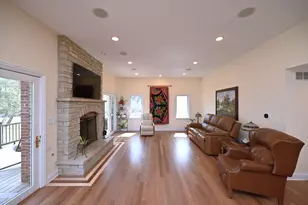 175 Lagoon Dr, Northfield, IL 60093 - Photo 21