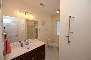 175 Lagoon Dr, Northfield, IL 60093 - Photo 33