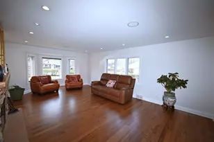 175 Lagoon Dr, Northfield, IL 60093 - Photo 7