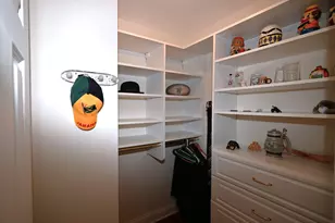 175 Lagoon Dr, Northfield, IL 60093 - Photo 37