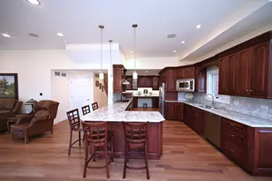 175 Lagoon Dr, Northfield, IL 60093 - Photo 19