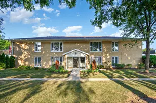 1322 S New Wilke Rd, Arlington Heights, IL 60005 - Photo 1