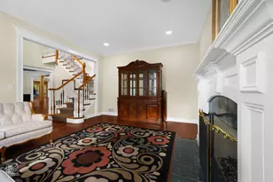 6709 Oakwood Manor Dr, Crystal Lake, IL 60012 - Photo 5