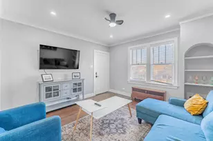 4933 W Berenice Ave, Chicago, IL 60641 - Photo 3