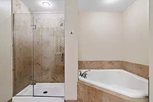 160 E Illinois St, Chicago, IL 60611 - Photo 11