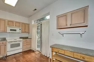 1222 Depot St, Glenview, IL 60025 - Photo 5