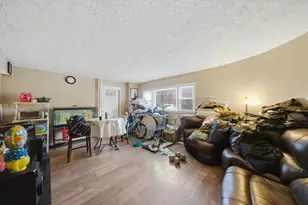 6758 S Hermitage Ave, Chicago, IL 60636 - Photo 7