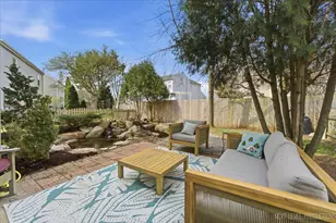 620 Green Meadow Ln, Geneva, IL 60134 - Photo 3