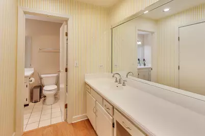 211 Briarwood Pass, Oak Brook, IL 60523 - Photo 31