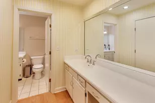 211 Briarwood Pass, Oak Brook, IL 60523 - Photo 31