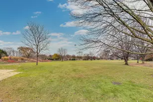 211 Briarwood Pass, Oak Brook, IL 60523 - Photo 41