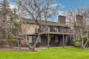 211 Briarwood Pass, Oak Brook, IL 60523 - Photo 37