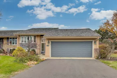 211 Briarwood Pass, Oak Brook, IL 60523 - Photo 3