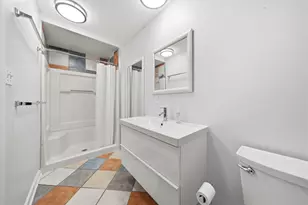 2011 Brentwood Ln E, Wheaton, IL 60189 - Photo 15