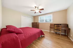 2011 Brentwood Ln E, Wheaton, IL 60189 - Photo 13