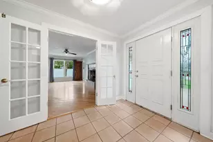 2011 Brentwood Ln E, Wheaton, IL 60189 - Photo 3