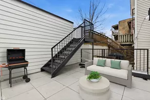 2156 N Claremont St, Chicago, IL 60647 - Photo 9