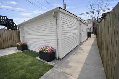 4906 W Gladys Avenue, Chicago, IL 60644 - Photo 17