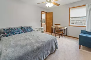 946 Pin Oak Cir, Cary, IL 60013 - Photo 15