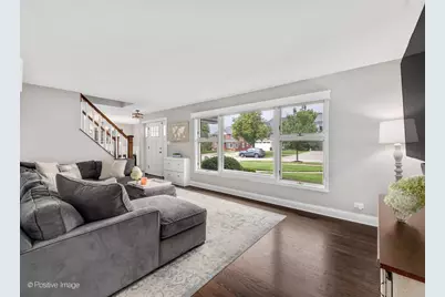 871 S Chatham Avenue, Elmhurst, IL 60126 - Photo 5