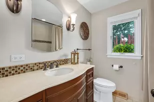 871 S Chatham Ave, Elmhurst, IL 60126 - Photo 15