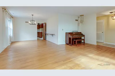 1407 N Douglas Avenue, Arlington Heights, IL 60004 - Photo 9