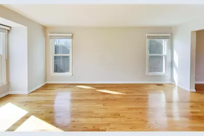 1422 Madison Road, Buffalo Grove, IL 60089 - Photo 3