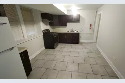 109 N Center Street #G, Joliet, IL 60435 - Photo 5