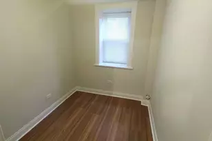 109 N Center St, Joliet, IL 60435 - Photo 3