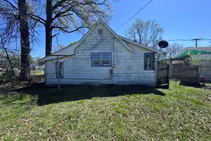 712 Rhodes St, Centralia, IL 62801 - Photo 13