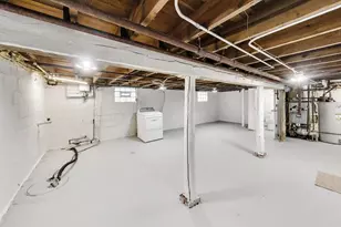 534 N May St, Aurora, IL 60506 - Photo 25