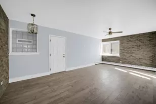 2046 E 72nd Pl, Chicago, IL 60649 - Photo 19